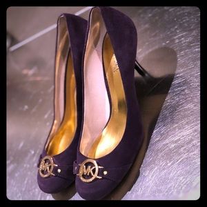 Michael Kors Purple Suede Kitten Heels 👠